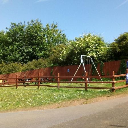 Waterside Holiday Park Hotel Goodrington Exterior photo